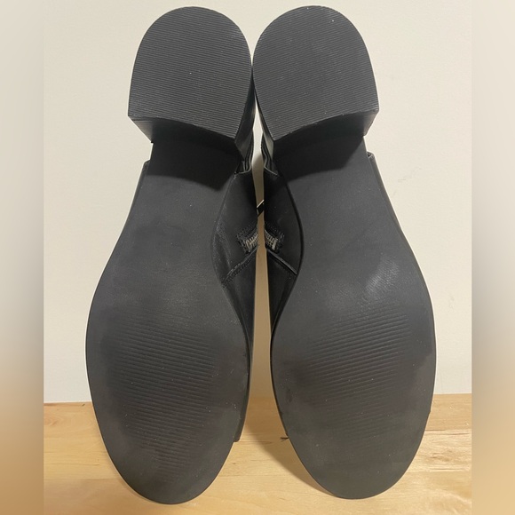 Open toe, open heel black heeled sandals - Picture 4 of 5